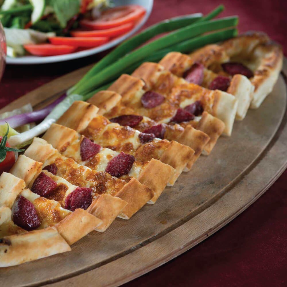 Sucuklu Pide